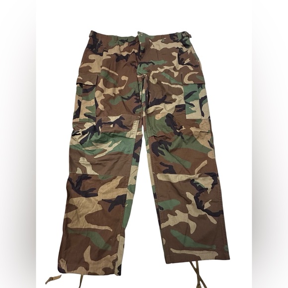 Military Issue Traditional Army Camo Cargo Pants Like New - Picture 1 of 7